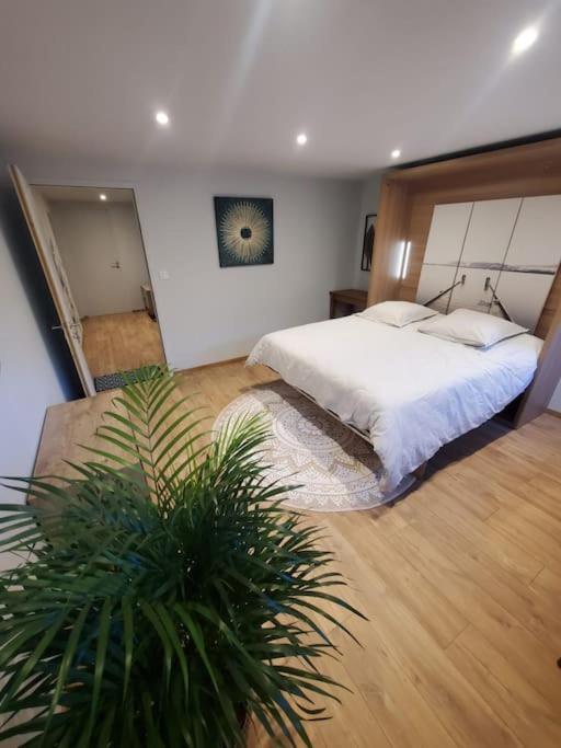 Ferienwohnung Sur Le Chemin Du Cens Orvault Exterior foto