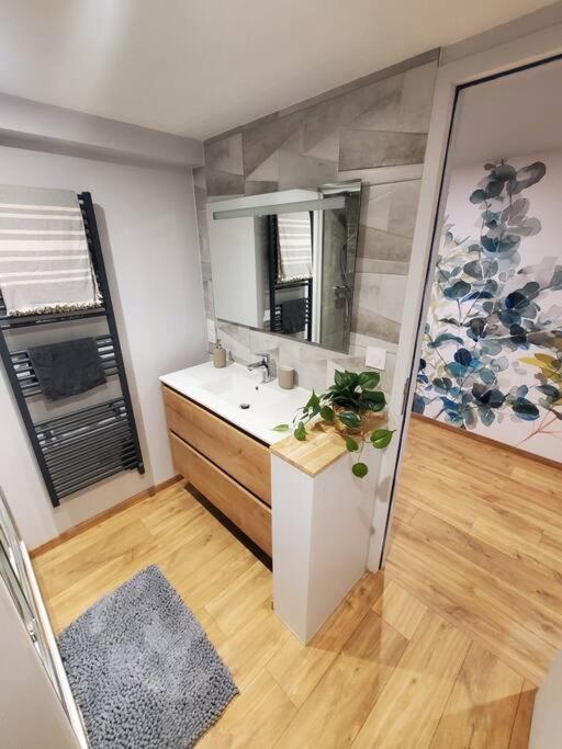 Ferienwohnung Sur Le Chemin Du Cens Orvault Exterior foto